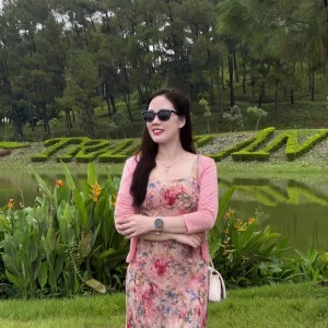 Set váy 2 dây hoa nhí kèm áo cardigan lửng mỏng dạo phố