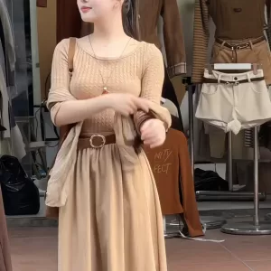 HCOM79584 - Áo len tăm + chân váy kèm Đai Lưng